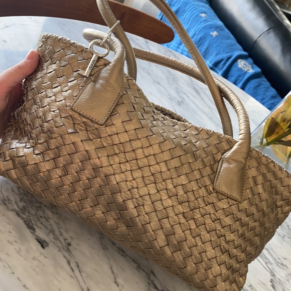 PRICE FIRM Buttery Gold Woven Leather Fossil Bag - Picture 7 of 16